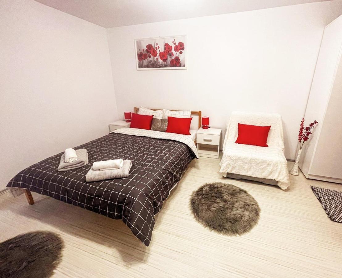 קלוז'-נאפוקה Buzz Apartment מראה חיצוני תמונה
